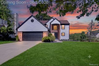 3901 Highlander Way W, Pittsfield Charter Township, MI 48108