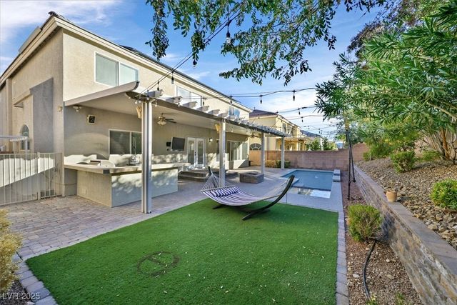 9637 Lions Peak Court, Las Vegas, NV 89139