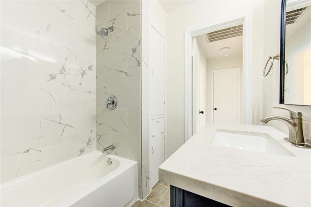 4914 Pershing Street, Houston, TX 77033