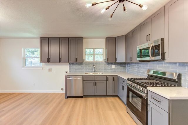 4914 Pershing Street, Houston, TX 77033