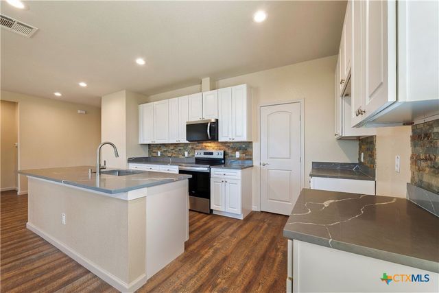223 Quarry Rock Loop, Liberty Hill, TX 78642