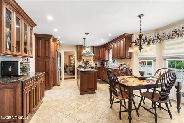45 Woodruff Drive, Matawan, NJ 07747
