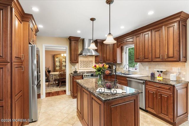 45 Woodruff Drive, Matawan, NJ 07747