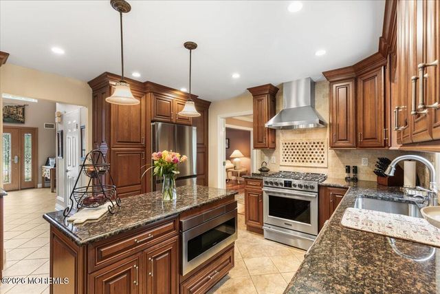 45 Woodruff Drive, Matawan, NJ 07747