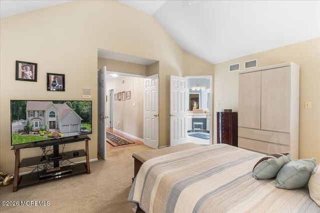 45 Woodruff Drive, Matawan, NJ 07747