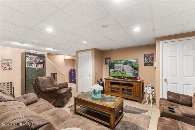 45 Woodruff Drive, Matawan, NJ 07747