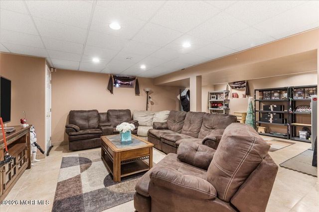 45 Woodruff Drive, Matawan, NJ 07747