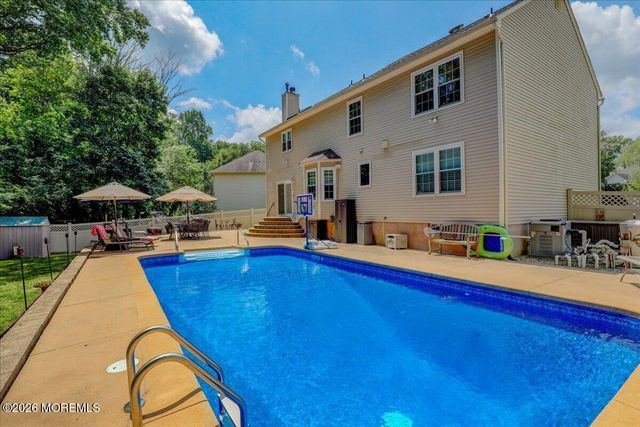 45 Woodruff Drive, Matawan, NJ 07747