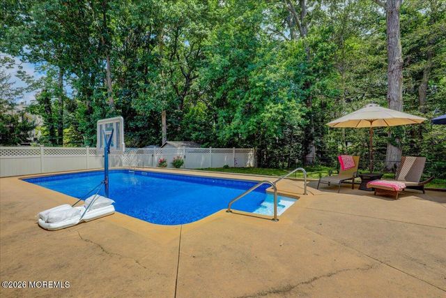 45 Woodruff Drive, Matawan, NJ 07747