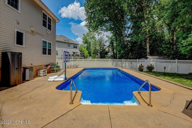 45 Woodruff Drive, Matawan, NJ 07747