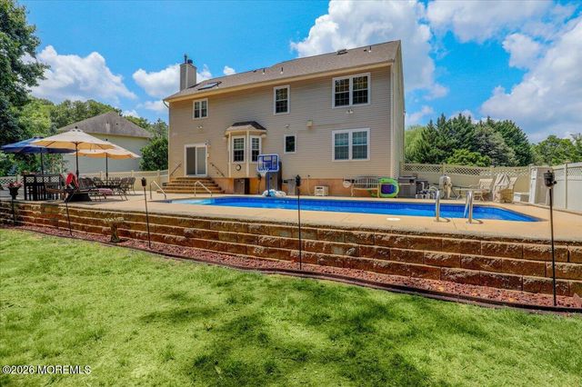 45 Woodruff Drive, Matawan, NJ 07747