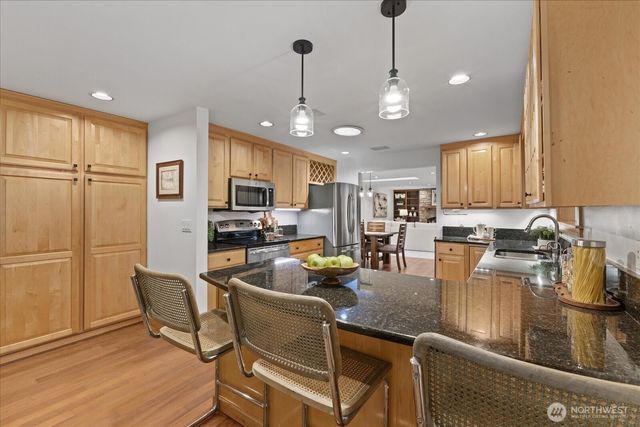1555 Wildwood Boulevard SW, Issaquah, WA 98027