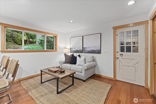 1555 Wildwood Boulevard SW, Issaquah, WA 98027