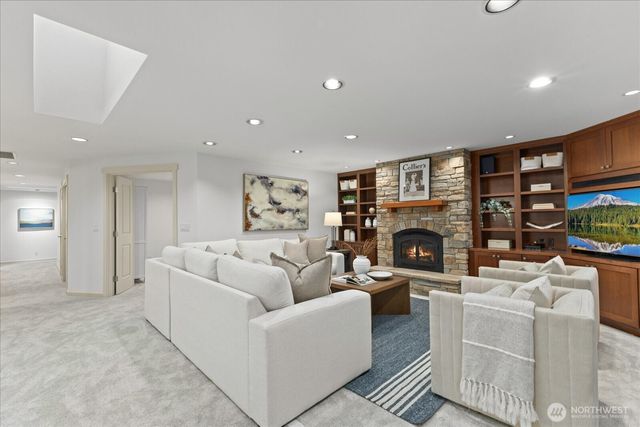 1555 Wildwood Boulevard SW, Issaquah, WA 98027