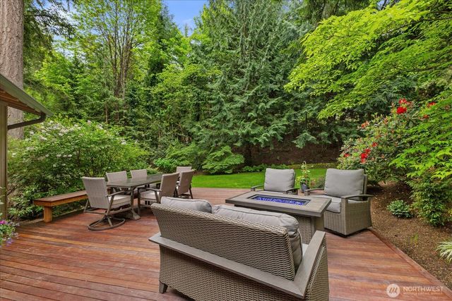 1555 Wildwood Boulevard SW, Issaquah, WA 98027