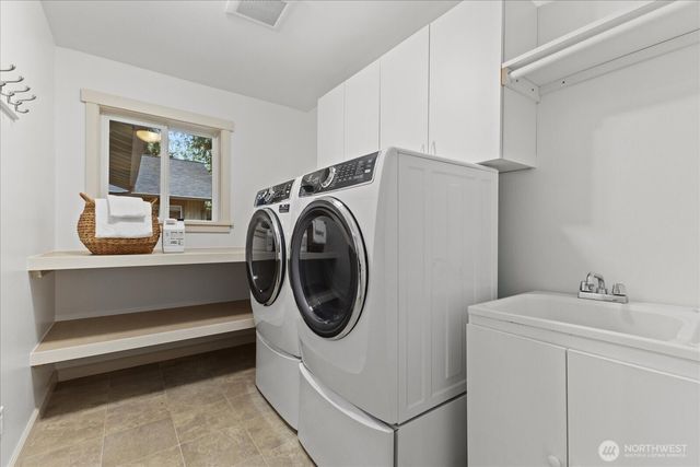 1555 Wildwood Boulevard SW, Issaquah, WA 98027