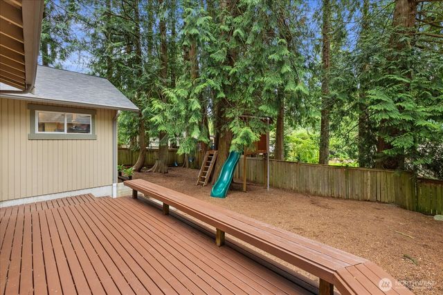 1555 Wildwood Boulevard SW, Issaquah, WA 98027