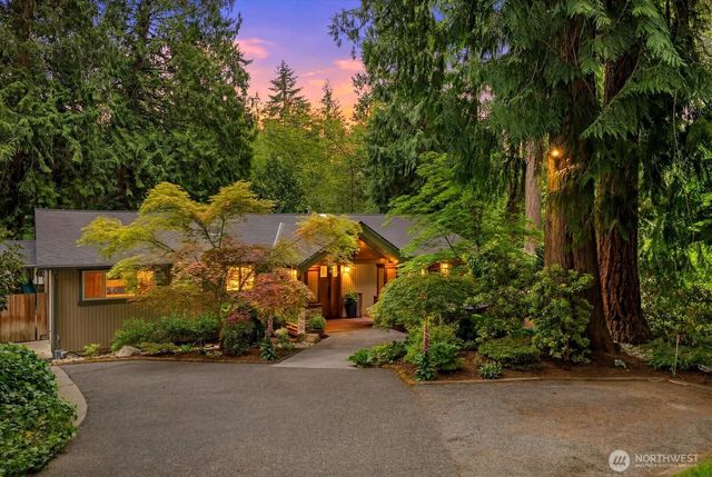1555 Wildwood Boulevard SW, Issaquah, WA 98027