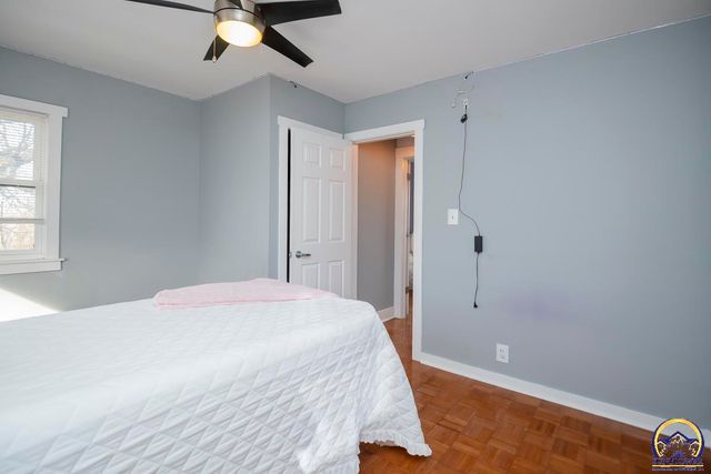 1306 NW Grove AVE, Topeka, KS 66606