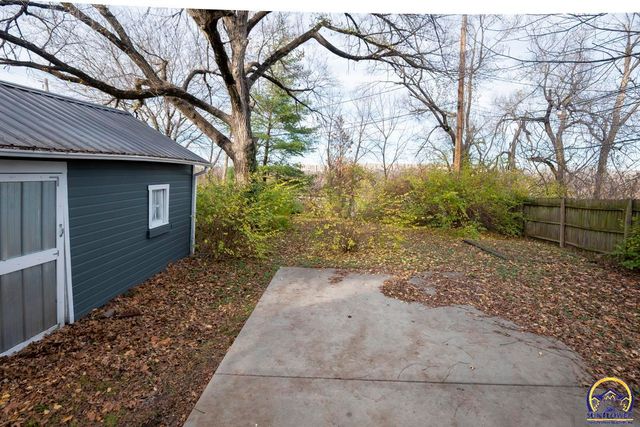 1306 NW Grove AVE, Topeka, KS 66606