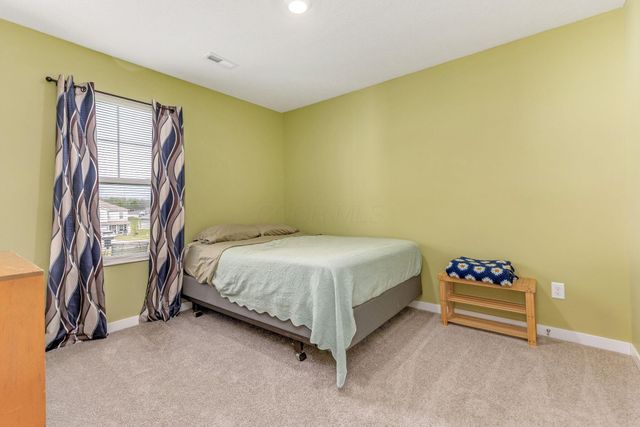 386 Kells Court E, Newark, OH 43055