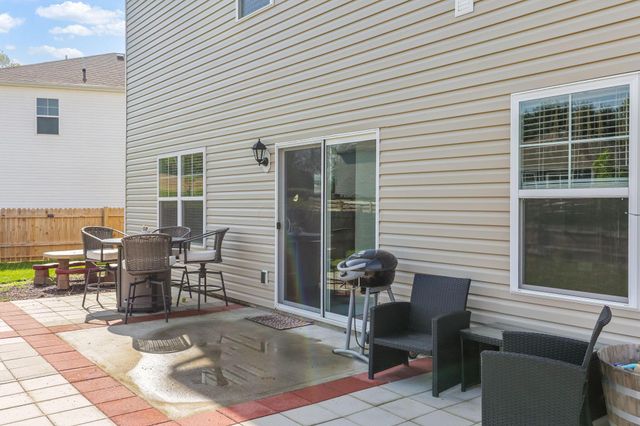 386 Kells Court E, Newark, OH 43055