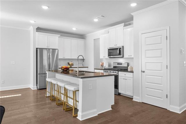 6830 Cedar Glen Road, Atlanta, GA 30360