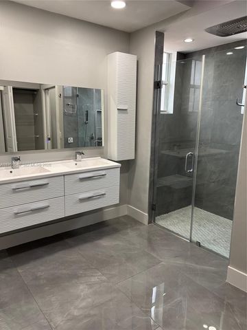 15465 SW 36th Ter, Miami, FL 33185