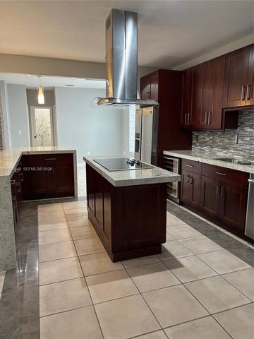 15465 SW 36th Ter, Miami, FL 33185