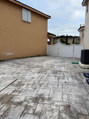 15465 SW 36th Ter, Miami, FL 33185