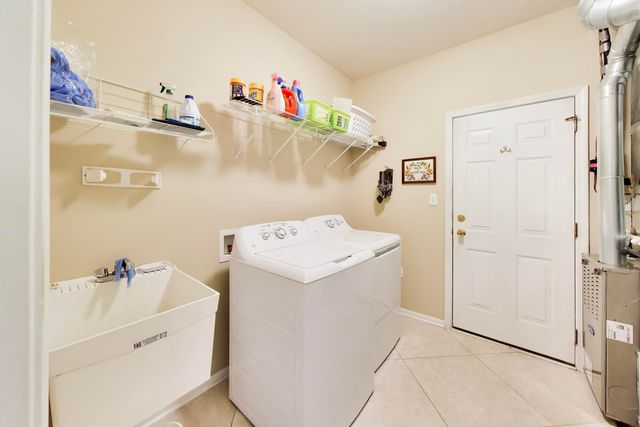 808 New Buffalo Drive, Schererville, IN 46375