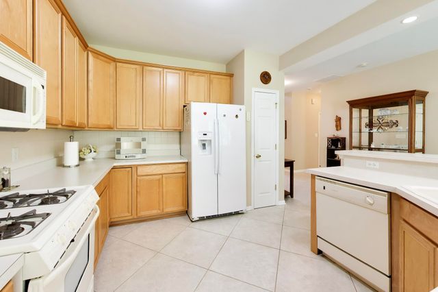 808 New Buffalo Drive, Schererville, IN 46375