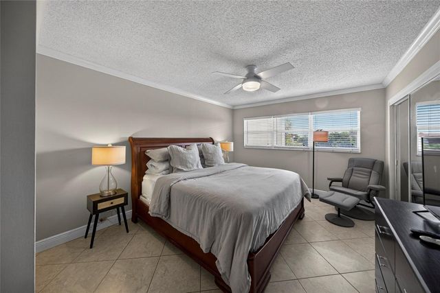 3180 NE 48th Court 412, Lighthouse Point, FL 33064