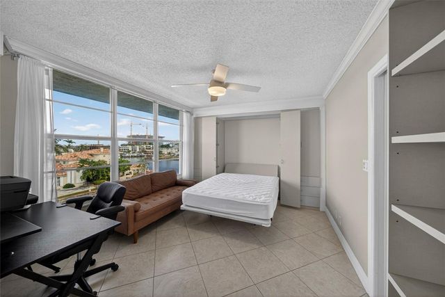 3180 NE 48th Court 412, Lighthouse Point, FL 33064