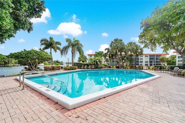 3180 NE 48th Court 412, Lighthouse Point, FL 33064