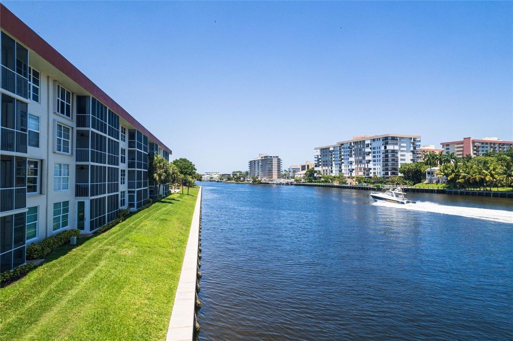 3180 NE 48th Court 412, Lighthouse Point, FL 33064