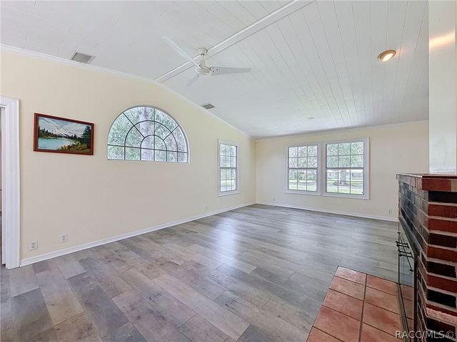 11 Patricia Road, Yankeetown, FL 34498