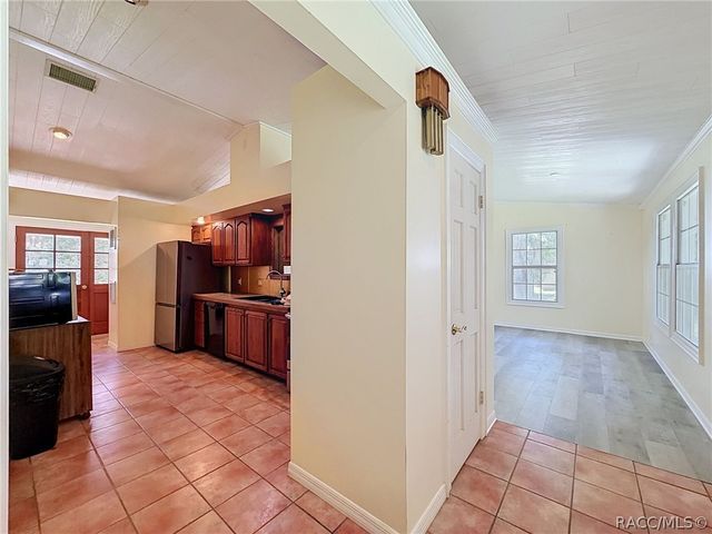 11 Patricia Road, Yankeetown, FL 34498