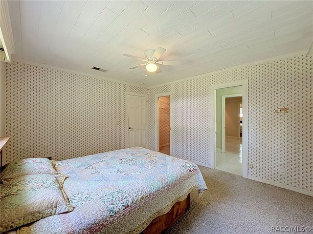 11 Patricia Road, Yankeetown, FL 34498
