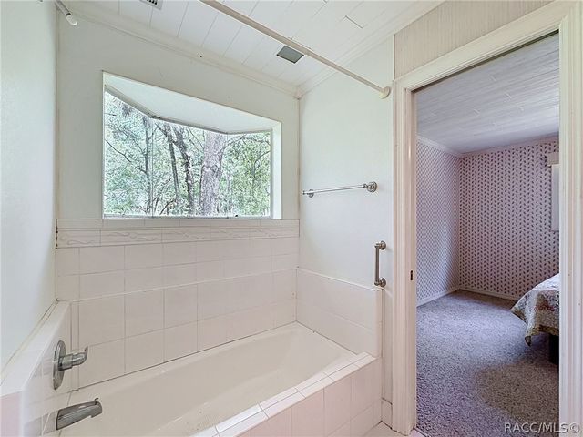 11 Patricia Road, Yankeetown, FL 34498