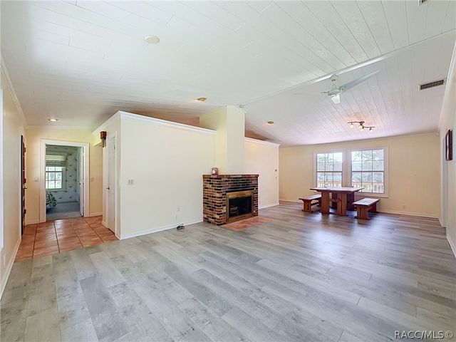 11 Patricia Road, Yankeetown, FL 34498
