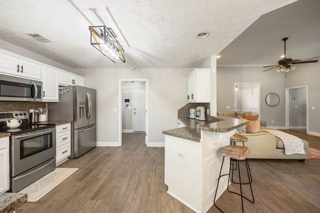 366 Lee Road 2138, Phenix City, AL 36870