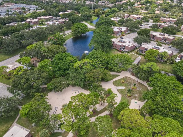 317 3rd Lane, Palm Beach Gardens, FL 33418