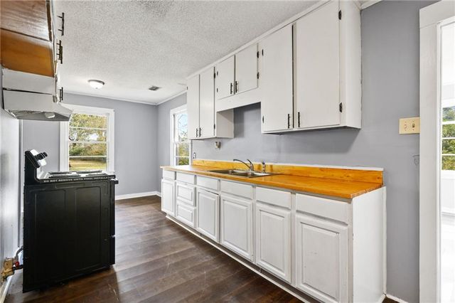 3128 Club House Road, Mobile, AL 36605