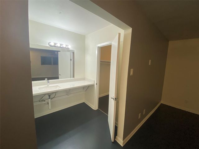 219 West Alabama 05, Houston, TX 77006