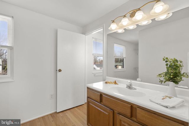 108 N GARFIELD RD, Sterling, VA 20164