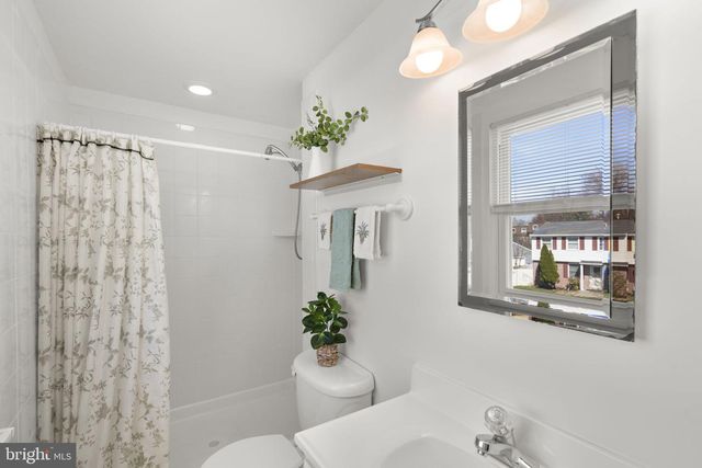 108 N GARFIELD RD, Sterling, VA 20164