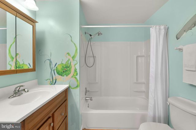 108 N GARFIELD RD, Sterling, VA 20164