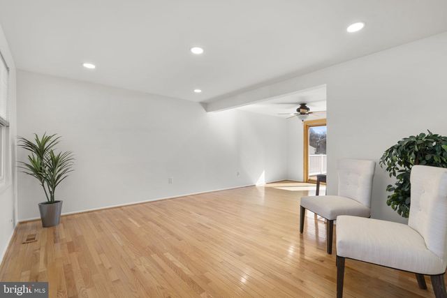 108 N GARFIELD RD, Sterling, VA 20164