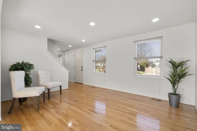 108 N GARFIELD RD, Sterling, VA 20164